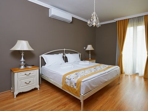 Sozopolis's Interior 13 D